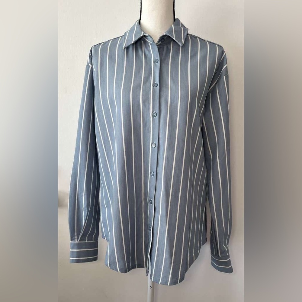 New York & Co women’s oversized boyfriend striped shirt button down blue S